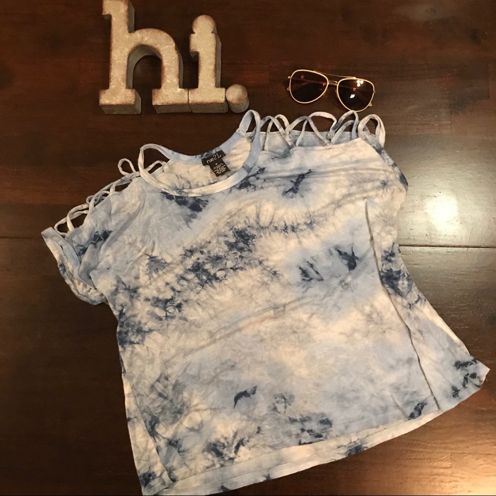 💕 Soft Cold Shoulder Top - Rue 21 - Medium - Picture 3 of 5